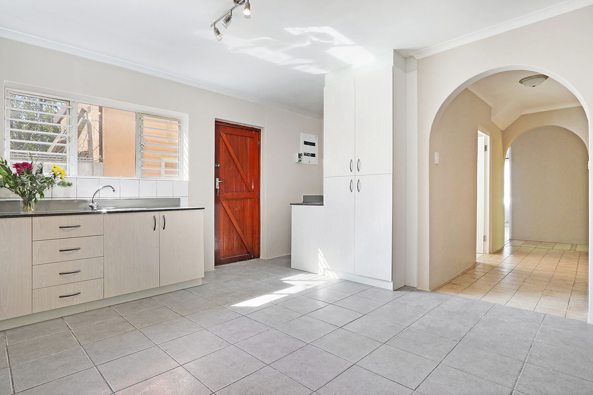 UNit2-Kitchen-Scullery